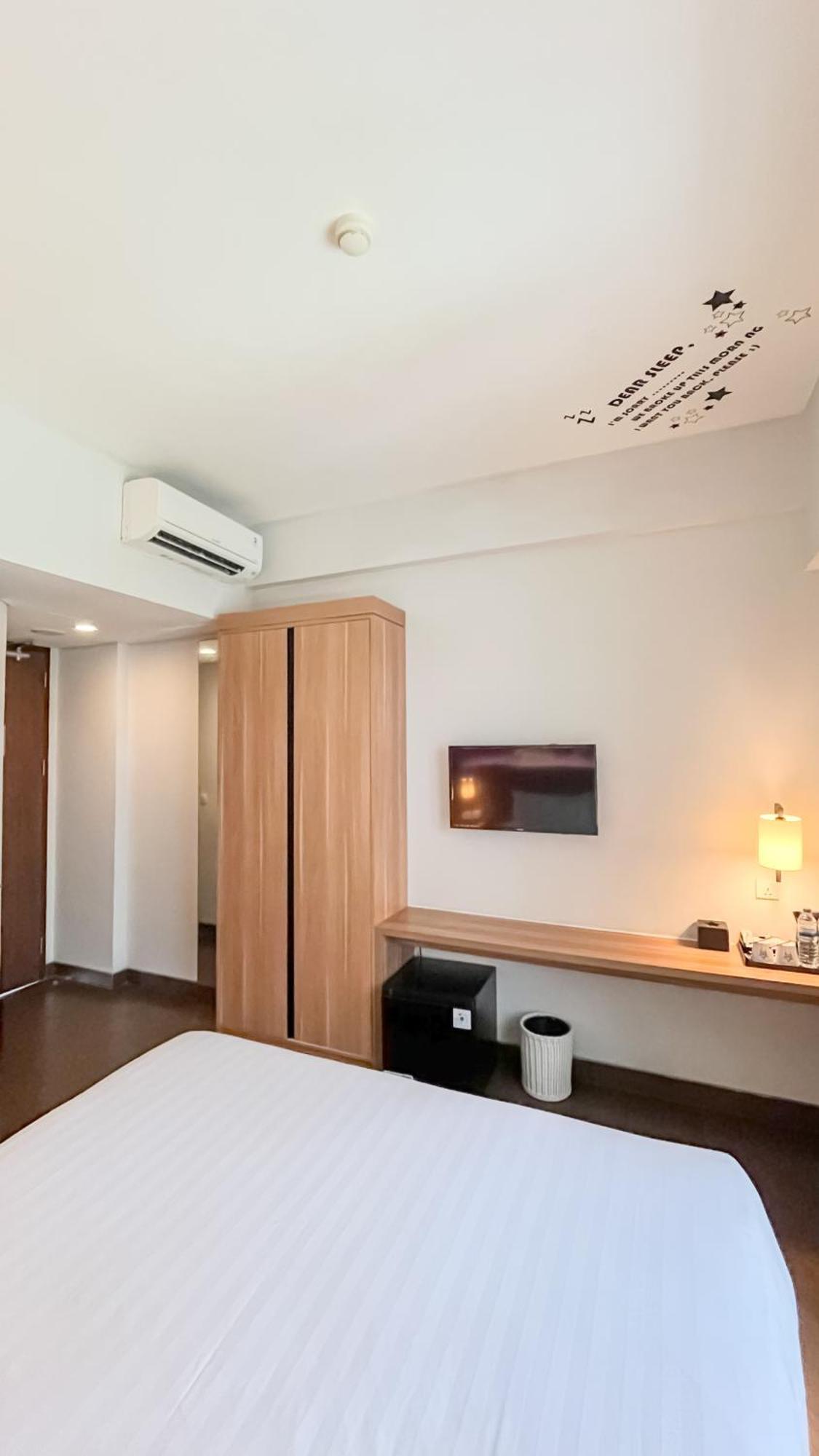Fame Hotel Sunset Road Kuta  Exterior photo