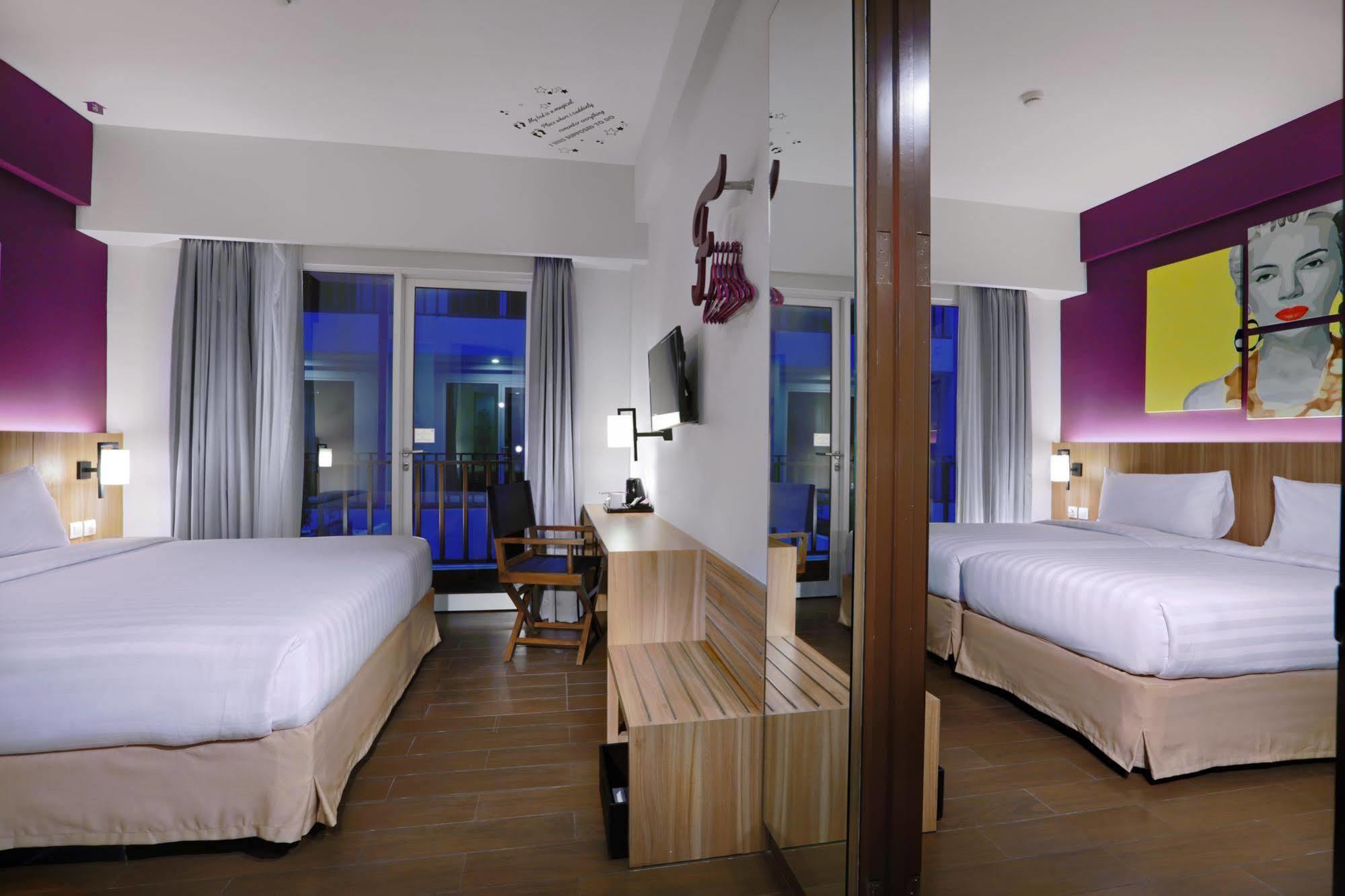 Fame Hotel Sunset Road Kuta  Exterior photo